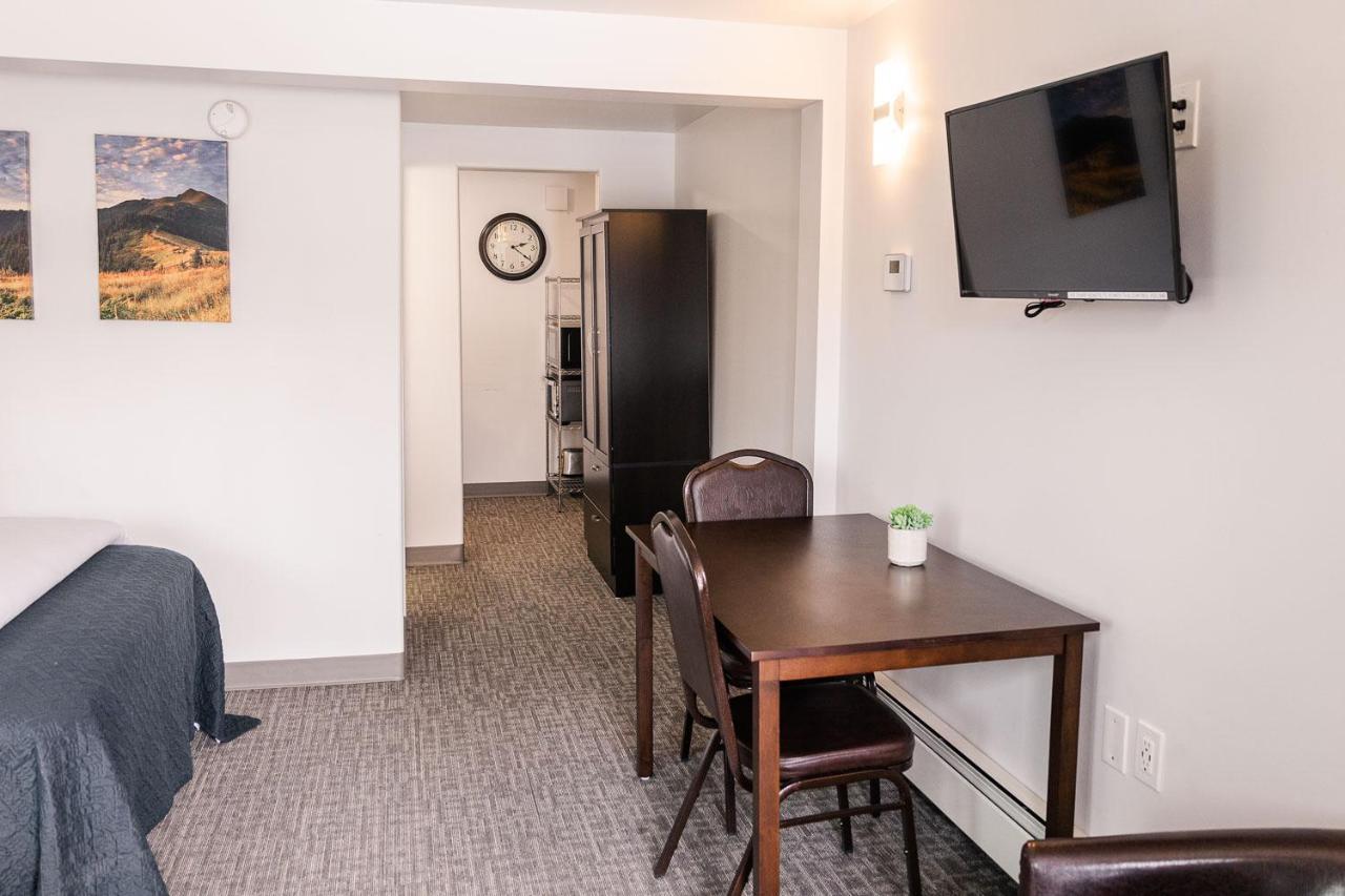 Delta Junction Alaska Frontier Inn المظهر الخارجي الصورة